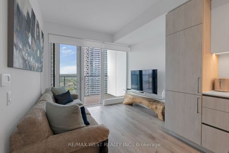 For Lease - 7890 Jane Street Unit# 2203, Vaughan, Ontario - Photo 3