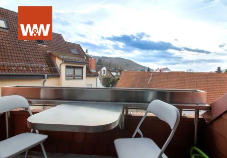 Helle 3-Zimmer-Wohnung im Dachgeschoss mit Balkon - Photo 2