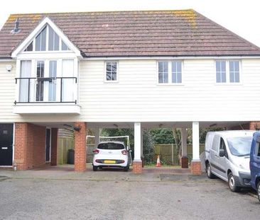 Lambourne Chase, Chelmsford, CM2 - Photo 2