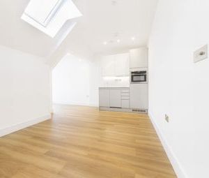 1 Bedrooms Flat to rent in Atria House, 219 Bath Road, London SL1 | £ 242 - Photo 1