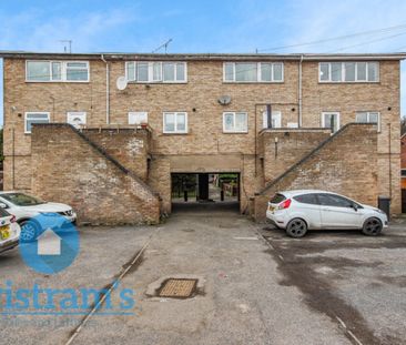 3 bed Flat for Rent - Photo 4