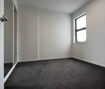 Modern 3-Bedroom Family Townhouse – Available 14th November 2025 - Photo 3