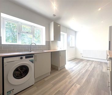 3 bed Terraced House for rent - Photo 5