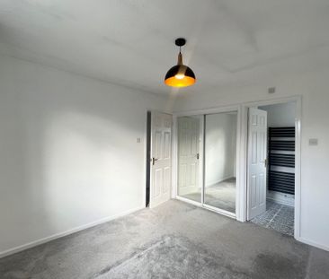 Falcon Way - Photo 6