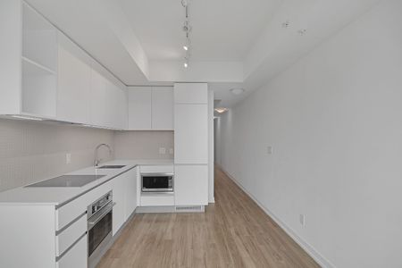 For Lease - 377 Madison Avenue Unit# 523, Toronto, Ontario - Photo 2
