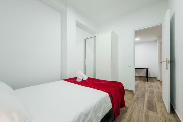 Carrer de Freixures, Barcelona, Catalonia 08003 - Photo 1