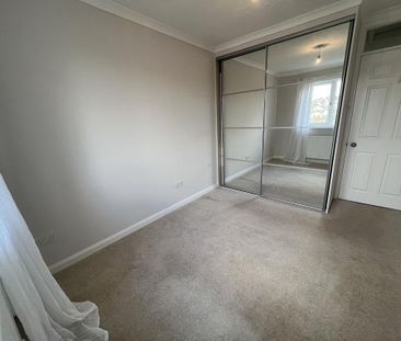 2 bedroom semi-detached bungalow to rent - Photo 3