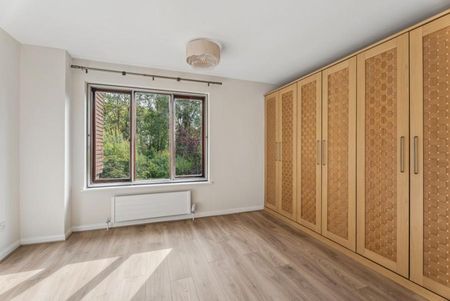 4 bedroom townhouse to rent - Photo 5