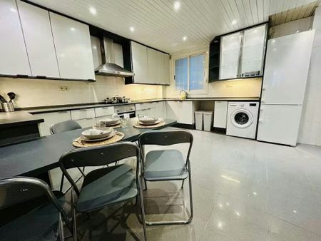 Carrer de Balmes, Barcelona, Catalonia 08022 - Photo 3