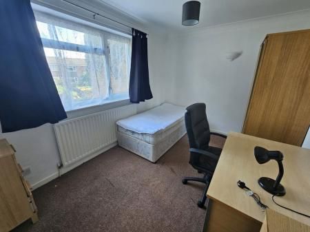 De Havilland Close - Photo 2