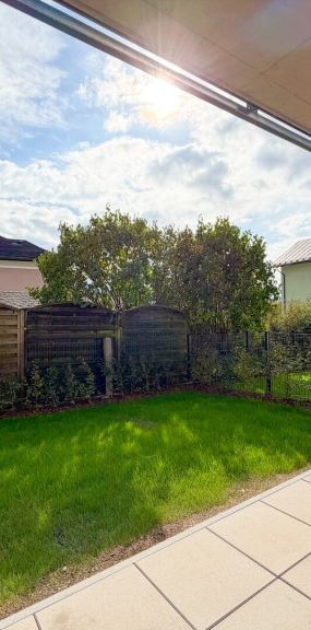 MODERN WOHNEN IM NEUBAU: 3½-Zimmer-Wohnung mit Terrasse & Garten - Foto 1