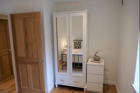 2 bedroom flat to rent - Photo 3