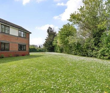 Slough, Berkshire, SL1 - Photo 5