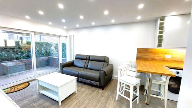 Bloomsbury Close, London W5 - Photo 1