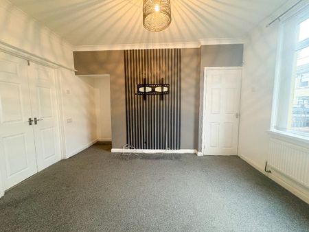 3 bedroom terraced house to rent - Photo 3