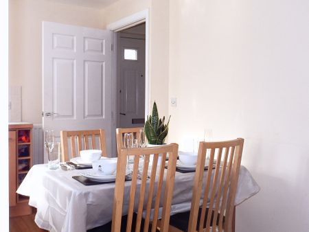 3 bed detached house to rent in Salk Road, Gorleston, Norfolk - Photo 3