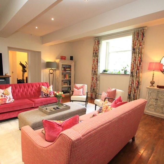 4 bedroom semi-detached house to rent - Photo 1