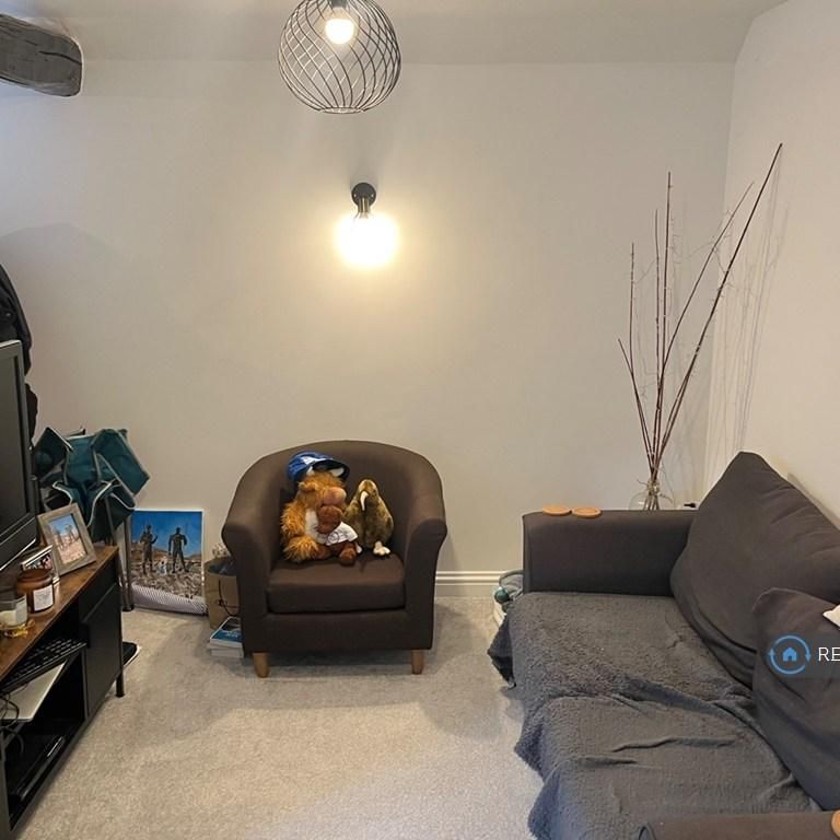 1 bedroom flat to rent - Photo 1