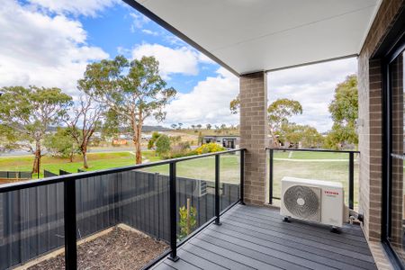 12/35 Bon Scott Crescent, Moncrieff ACT 2914 - Townhouse For Rent | Domain - Photo 5
