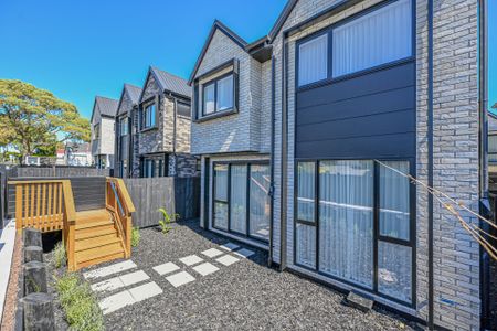 Looking for a comfortable, modern home sweet home?? Look no further. - Photo 3