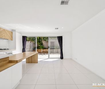 7/27 Yass Road, Queanbeyan NSW 2620 - Townhouse For Rent | Domain - Photo 2