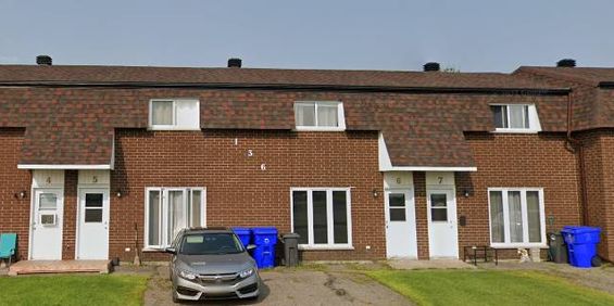 124 Rue Lombard (Buckingham) Super 2cc Dans Un Duplex - Photo 3