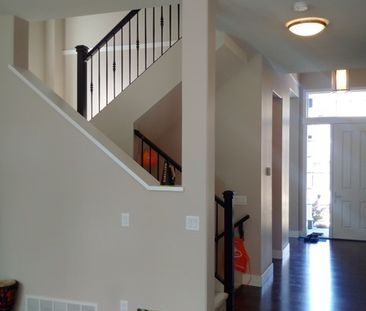 Bright Home in Grandview - Photo 6