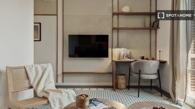 2 room luxury Apartment for rent in Barcelona, Spain - Photo 1