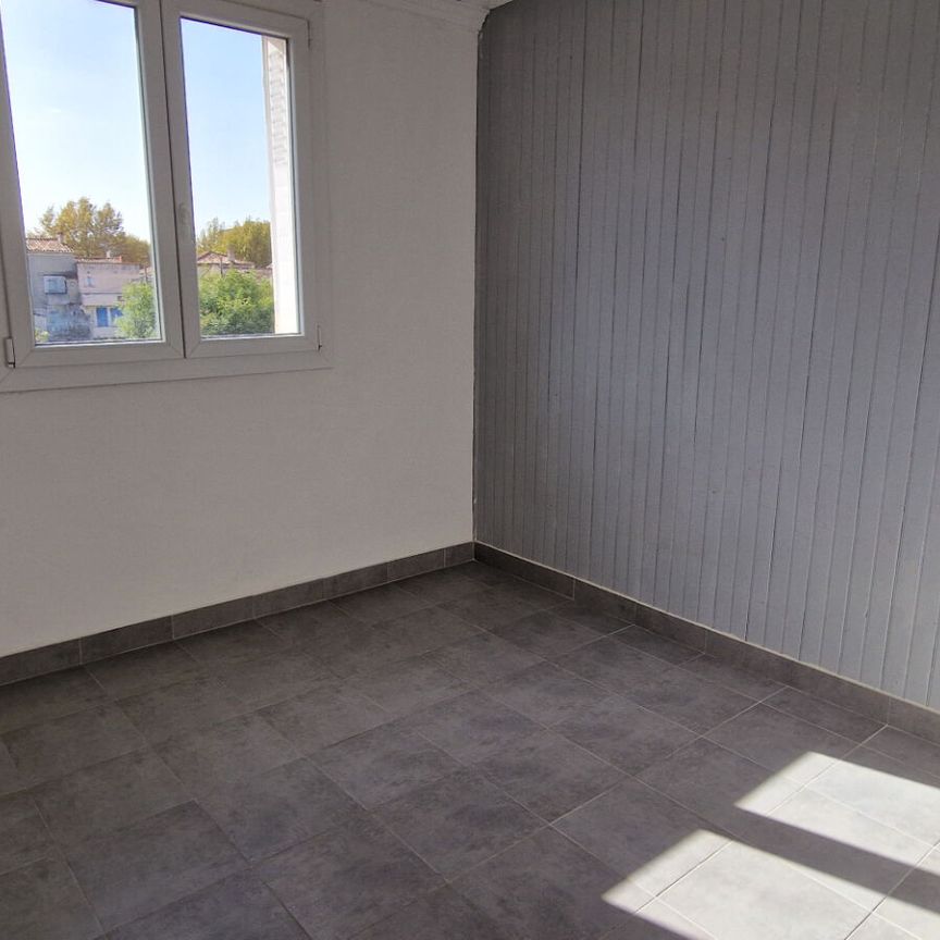 Marignane type 3 à louer boulevard de la Libération, - Photo 1