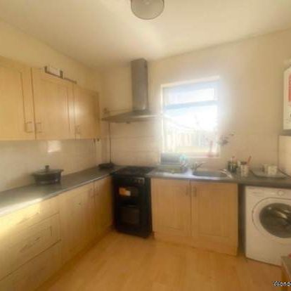 3 bedroom property to rent in London - Photo 1