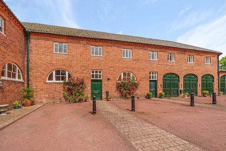 One of twelve luxury apartments to let in a quintessential English Country House overlooking a historic parkland setting in the Suffolk Heritage Coast - Photo 4