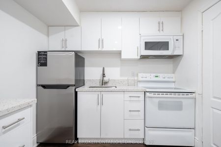 For Lease - 3296 Flagstone Drive Unit# #Basement, Mississauga, Ontario - Photo 3