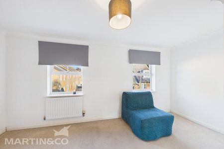 4 bedroom end of terrace house to rent - Photo 4