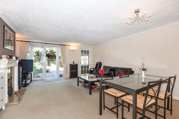 3 bedroom semi-detached house to rent - Photo 1