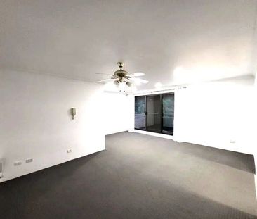 Light & Bright Two Bedroom Unit - Photo 2