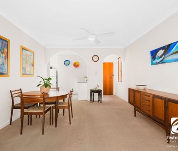 Spacious 2 Bedroom Apartment of Unbeatable Convenience - Photo 3