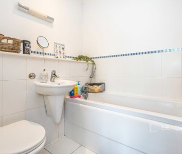 2 bedroom house to rent Knights Terrace, 34 London Road, Cowplain, ... - Photo 6