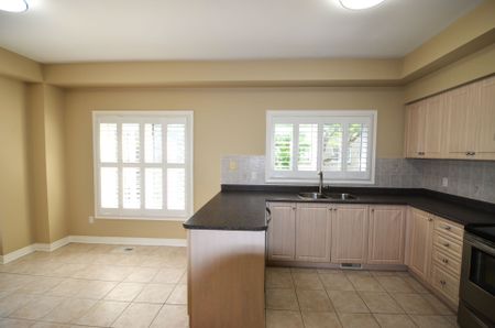 For Lease - 10719 Bathurst Street Unit# 7, Richmond Hill, Ontario - Photo 5