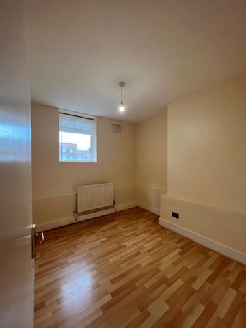 2 Bed Flat, Regal Row, SE15 - Photo 3
