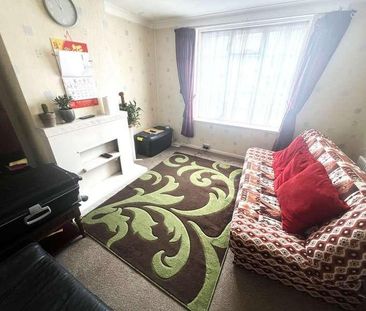 Abbots Road, Edgware, HA8 - Photo 6