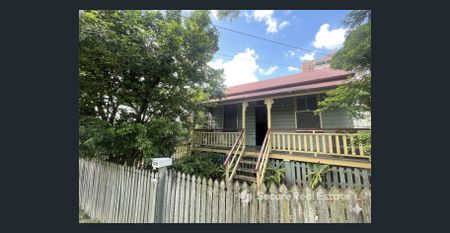 Charming Paddington Home Awaits You - Photo 4