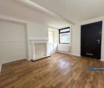 2 bedroom terraced house to rent - Photo 2