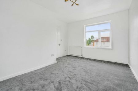 3 Bed Semi-Detached House, Staverton Road, RG2 - Photo 5