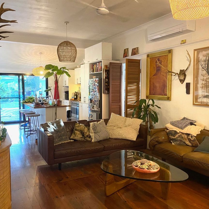 Charming 4-Bedroom Character Home in Prime Mullumbimby Location - Photo 1