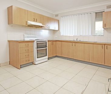 Recently Refurbished Residence - Photo 3