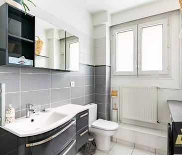 TRIANGLE D'OR - TRES BEAU T3 MEUBLE - Photo 1