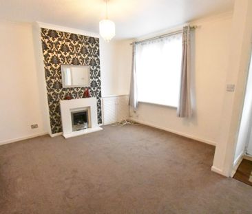 3 bedroom mid terraced house To Let in Preston - Photo 4
