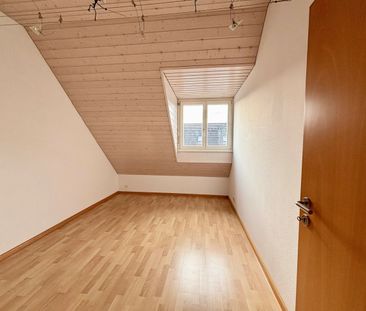 Spacious semi-detached house in a central location - Photo 5