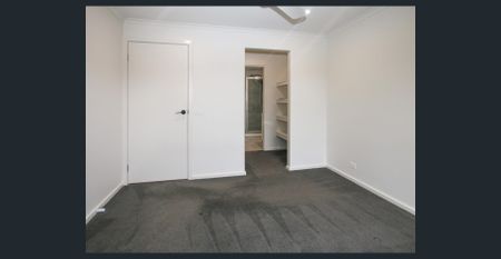 MODERN HOME IN GREAT LOCATION - Photo 3