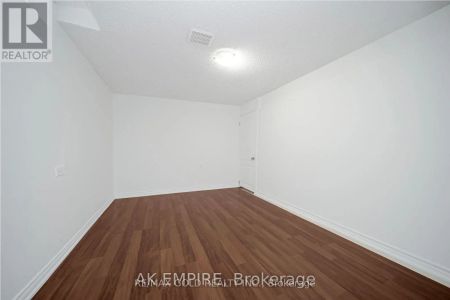 92 WHITEHAVEN DRIVE - Photo 2